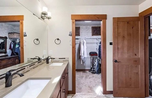 Cle Elum Villa | High end executive residence at Cle Elum for minimum 30 days stay