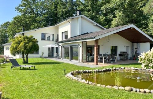 Kulm Villa | High-End-Haus mit Garten und Extras