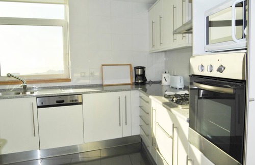 Parque das Nacoes Apartment | High Floor Apartment in Tower with River View Parque Nacoes Expo11