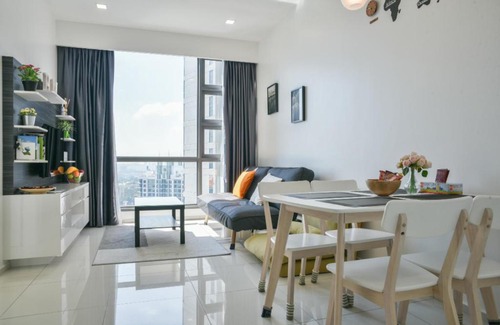 Bukit Bintang Apartment | High-floor Cosy 1BR Suite at Bukit Bintang, Kuala Lumpur