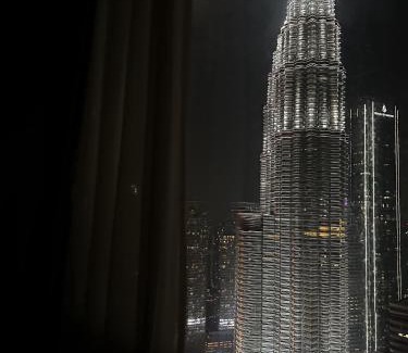 Kuala Lumpur City Centre Apartment | High Floor Lux Apartment Across KLCC