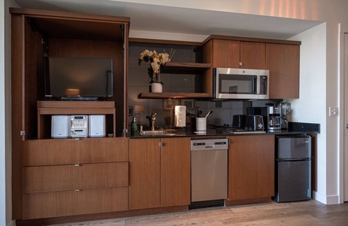 Lake Las Vegas Condo | HIGH FLOOR SUITE WITH PERFECT LAKE VIEW!