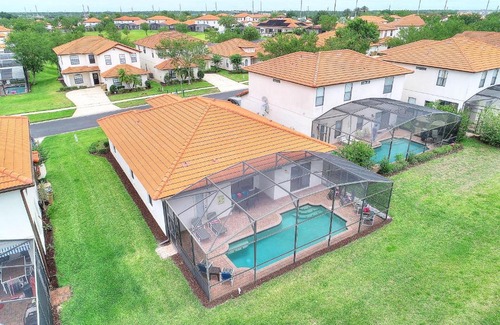 Four Corners Villa | High Grove by Shine Villas