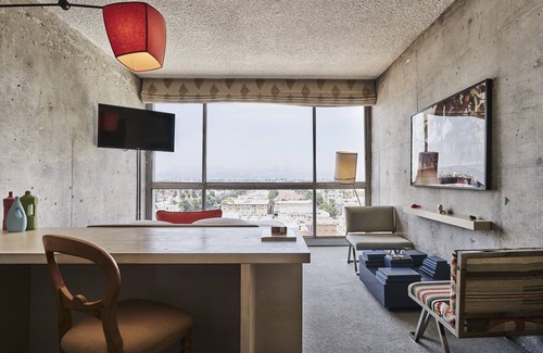 Wilshire Center Hotel | High-level Hollywood Hills View King at The LINE Hotel Los Angeles, Pets Allowed