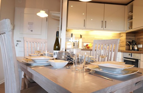 Westerland Apartment | High-quality 2-room apartment with north-facing balcony and wellness area in Westerland