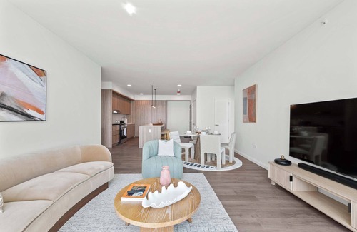 The Loop Apartment | High-Rise 65 Fl Apt w/Lux Amenities, Lake Views