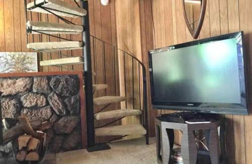 Pinecrest Apartment | High Sierra Retreat with a view of Pinecrest lake