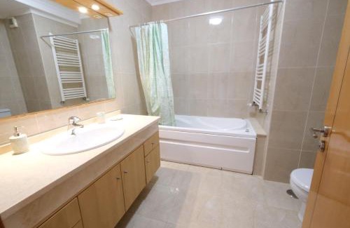 Esposende Villa | high standard rental in a quality residence with pool, tennis and view of the ocean in antas esposende 12 people