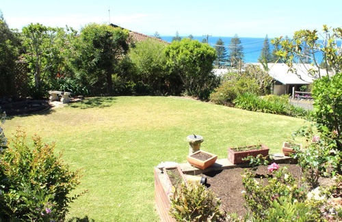 Black Head House | High Street Retreat is set in the heart of Black Head & has magnificent.
