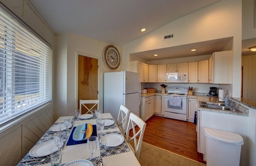 Avon Cottage | High Tide Top Floor Unit B Avon NC