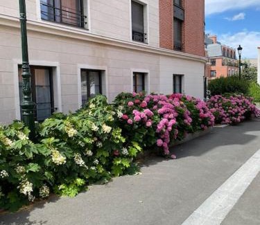 Puteaux Apartment | High Value up to 4pp apt La Defense & Champs Elysees