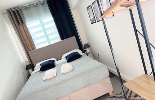 Athens City Centre Apartment | HighEnd 5BDR NewApt w/Breathtaking Acropolis View