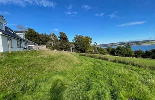 Dingwall House | Highland Farm Cottages