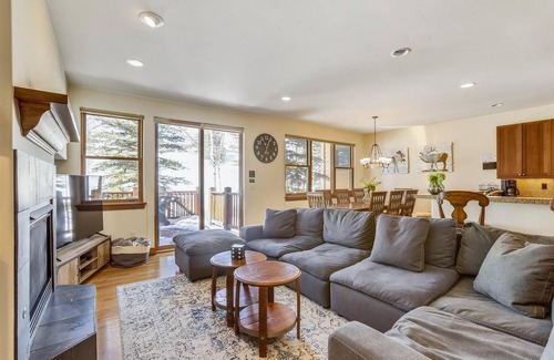The Highlands House | Highland Greens 71: Townhome In Breckenridge, Private Hot Tub with Great View.