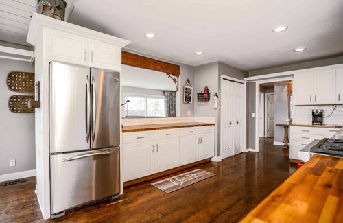 Twin Lakes House | Highland House - Heated Pool, Dock, Sleeps 23!