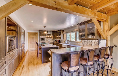 The Highlands House | Highlands Landing! Sweeping Views! 2 miles to Main St!