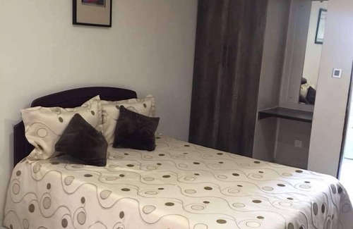 Harare East Cabin | Highlands Lodges And Apartments- 5 minutes to shopping mall