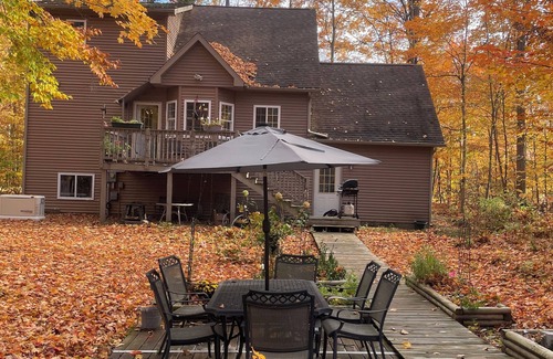 Cedar Ski Chalet | Highly rated 3 Bed,3 Bath, 0 cleaning fee dog friendly additional daily fee.