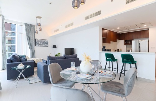 Bur Dubai Apartment | HiGuests - Park Gate Residence Tower C