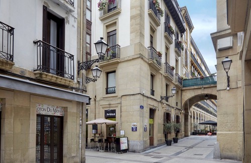Old Town Apartment | Hika Mika by FeelFree Rentals