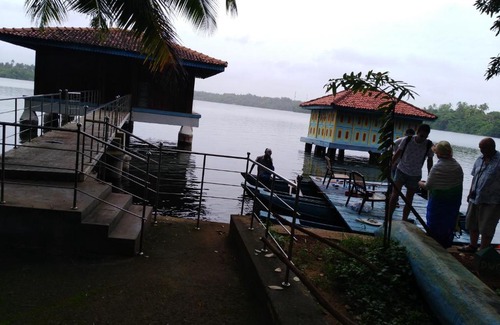 Dodanduwa Hostel | Hikkaduwa Lagoon View ECO Hostel