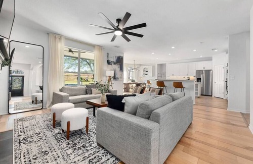 Austin House | *Hill Country Hideaway/Pool/Spa/Firepit/Sleeps20*