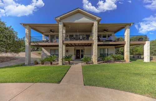 Highland Lake Estates House | Hill Country Views! Winter Texans Welcome!