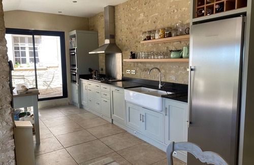 Blauvac House | Hill Top Stone House With Spectacular Views and saltwater pool Sleeping Up To 10