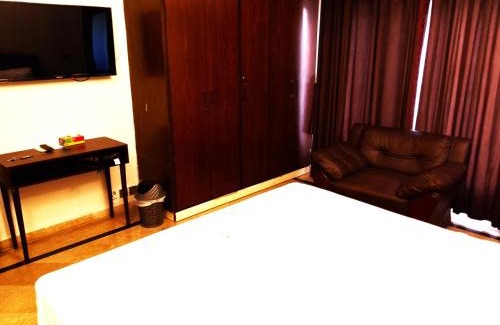 E-11 Sector Apartment | Hill Town