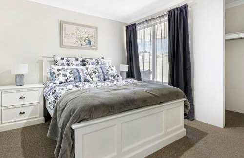 Nannup House | Hill View Cottages - Sail B