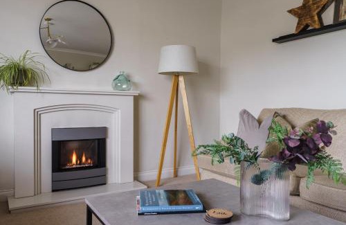 Bowness-on-Windermere Apartment | Hillcrest - Central 2 Bed Flat with Parking