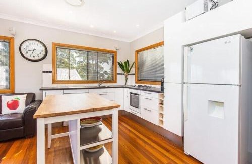 Tweed Heads South House | Hillcrest Retreat with River Views