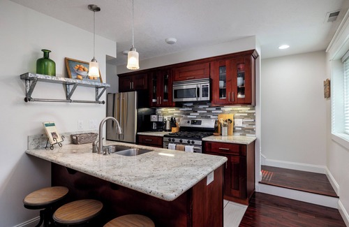 Bull Mountain Apartment | Hillshire Guest Suite Available November 24th