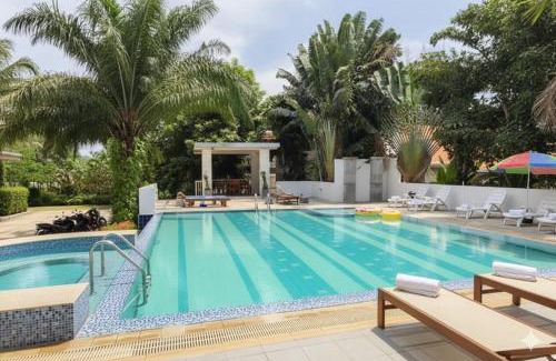 Kamala Apartment | Hillside 2BR Apartment with Pool & Gym 5 Min to Kamala Beach 48RK
