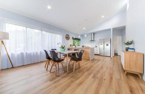Airlie Beach House | Hillside Haven - Airlie Beach