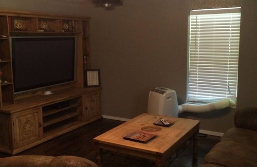 Murfreesboro Cabin | HILLSIDE HIDEAWAY.. a peaceful place to relax and enjoy yourself and family.