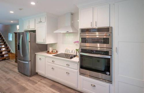 Boone Apartment | Hillside Hideaway- Container Home in Blowing Rock (4 miles from Appalachian Ski Mountain)