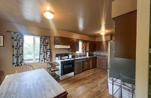 Oakhurst House | Hillside home w/large private outdoor pool, gas grill, wood fireplace, & W/D