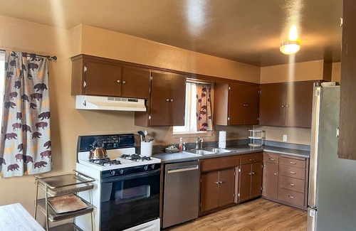Oakhurst House | Hillside home w/large private outdoor pool, gas grill, wood fireplace, & W/D