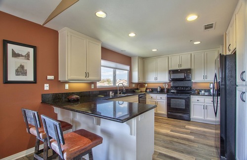 Fallbrook House | Hilltop Comforts