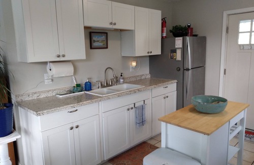 Woodlawn House | Hilltop Creek View Home- 10 min from Galax. Solo Travelers Cpls, & Sm. Families.