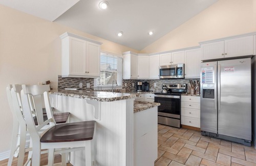 Corolla House | Hilltop Haven: Amazing Views, Private Pool, Spa