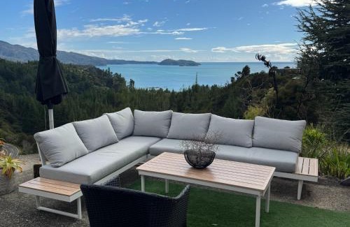 Ngaio Bay House | Hilltop Heaven - Kaiteriteri Holiday Home