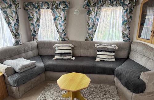 Penparcau Resort | Hilltop Hideaway 2 Bed Caravan with Panoramic Town Scenery in Aberystwyth Holiday Village F8