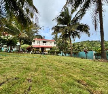 Canacona House | Hilltop nest cozy room with hills and forest view