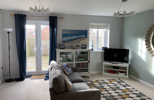 Beadnell Cottage | Hilly Brow - Holiday Cottage Sleeps 4, 3 bedrooms