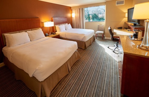 Fairlawn Hotel | Hilton Akron/Fairlawn