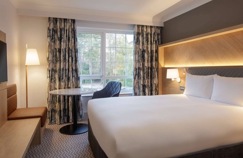Cobham Hotel | Hilton Cobham