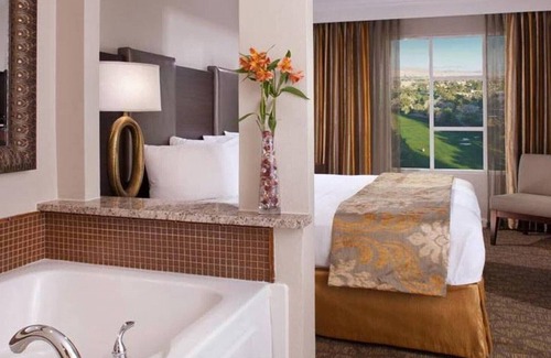 Las Vegas Resort | Hilton Grand Vacations on Paradise LVCC -1bdrm
