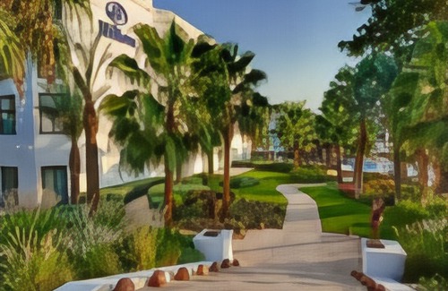 Luxor Hotel | Hilton Luxor Resort & Spa